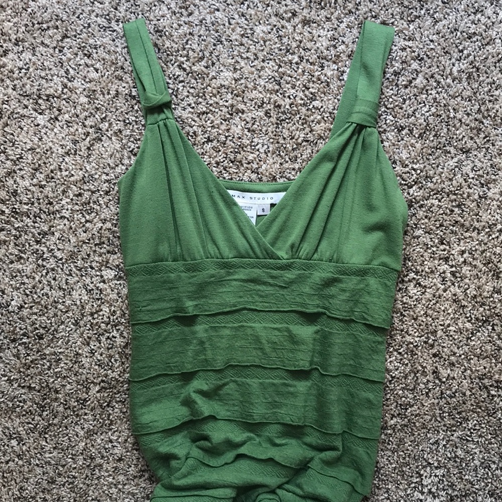 Maxi - Picture 2 of 3